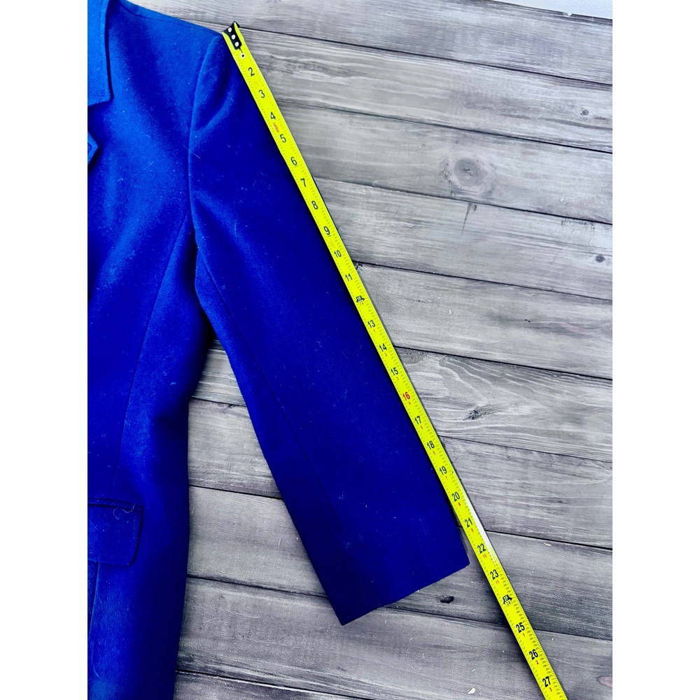 Vintage Pendleton 1950s Gold Tag
100% Virgin Wool Single Breasted Blue
Blazer 10 - Picture 8 of 9